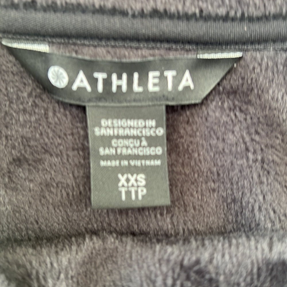 Athleta NWOT long sleeve sweatshirt mini dress.  Zipper and secret pockets - Picture 9 of 11